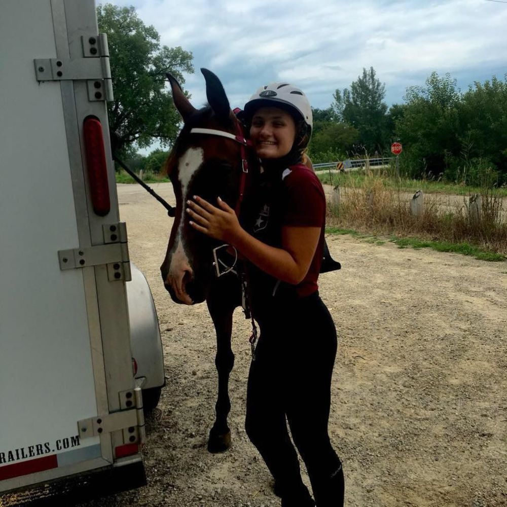 Meet your Posher, Ainsley